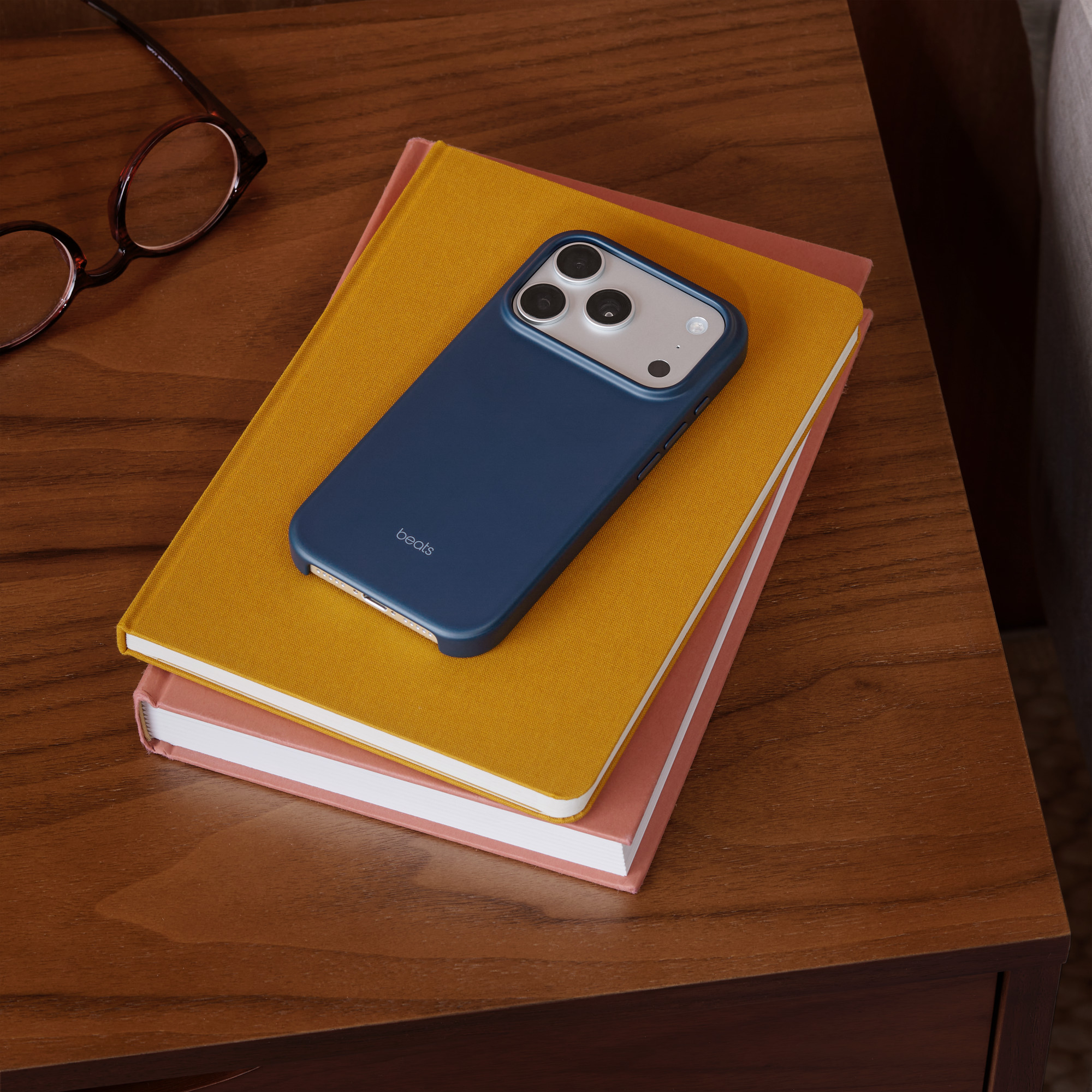 3 iphone 17 pro beats magsafe blue
