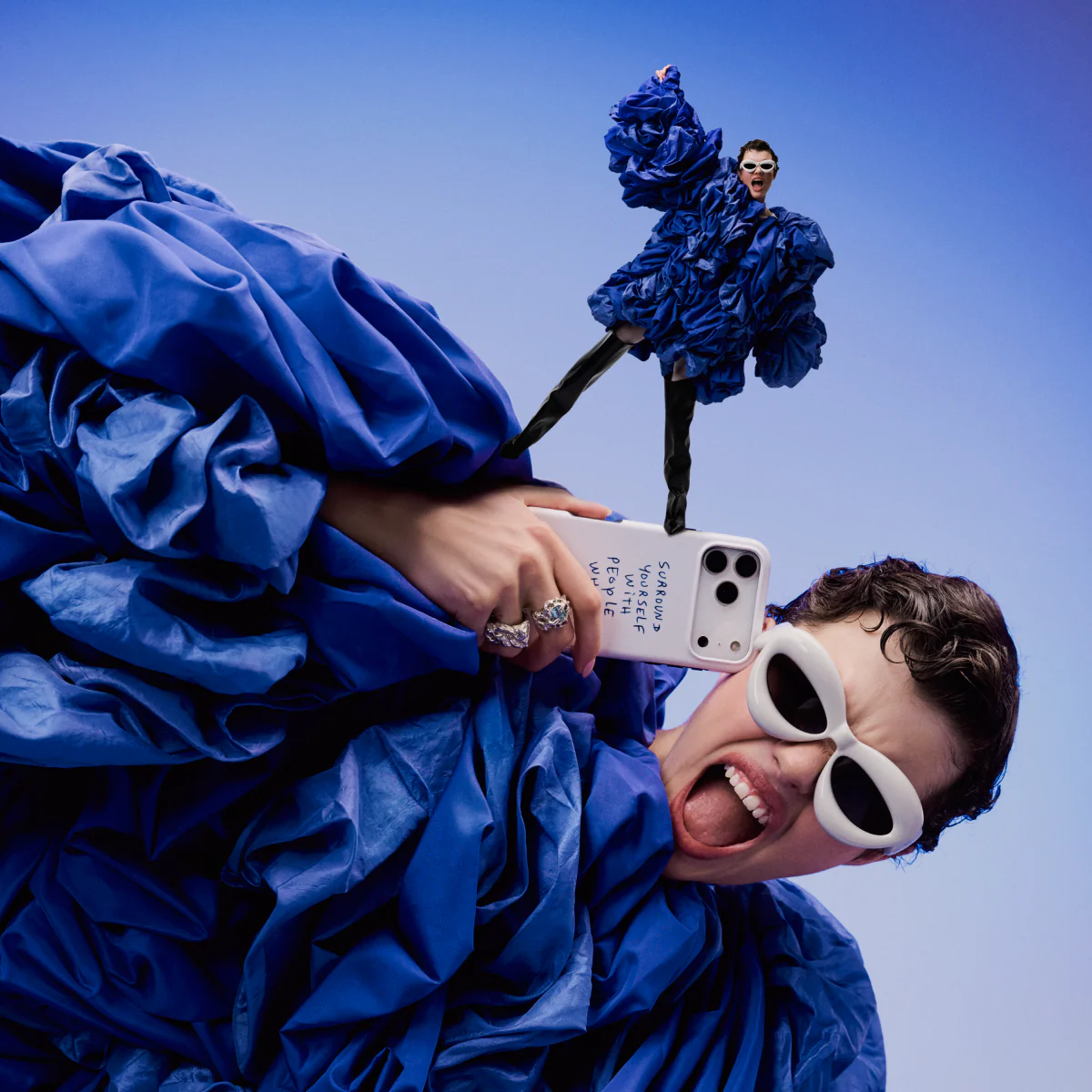 2 iphone 17 pro max burga tough magsafe get it