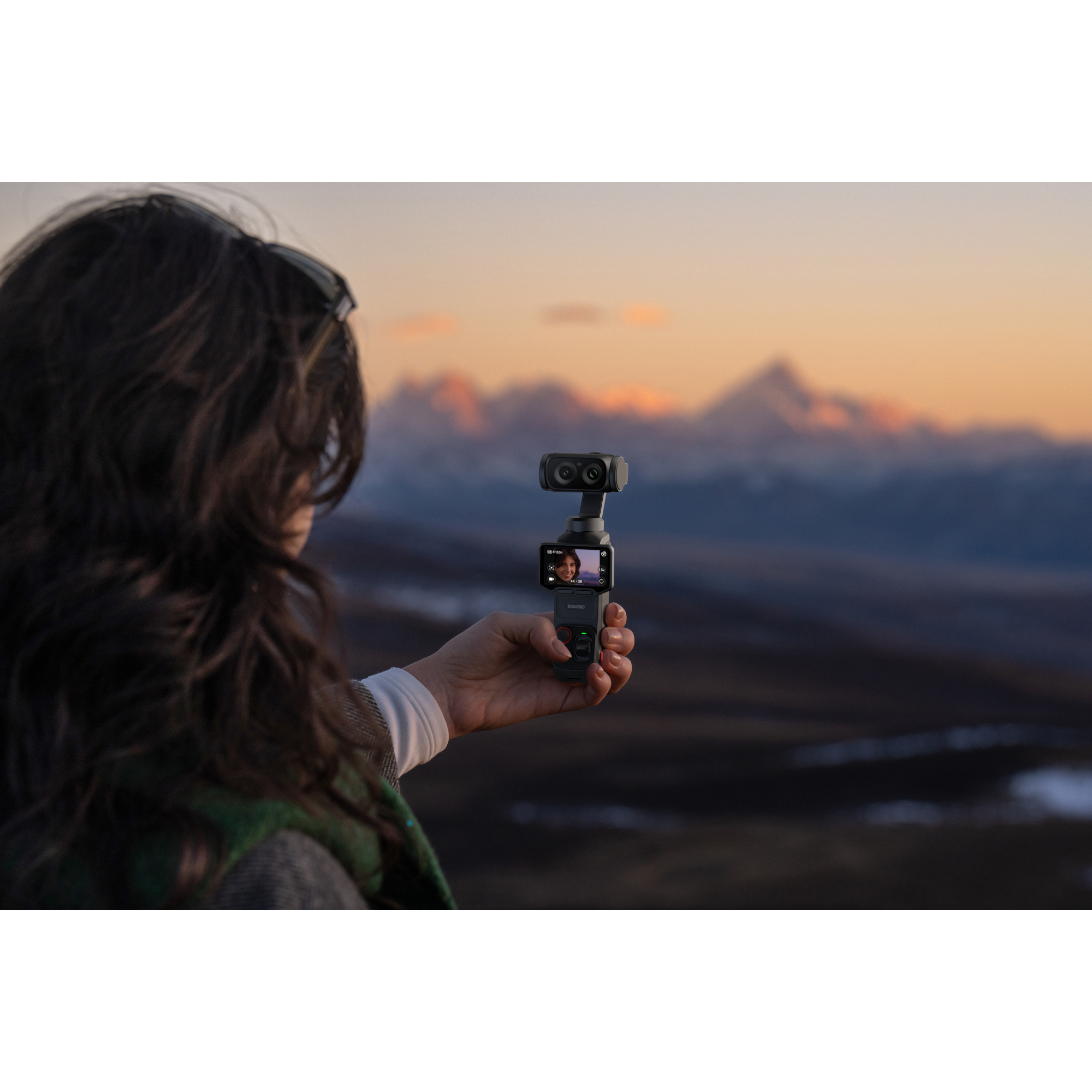 11 insta360 luna ultra standard bundle