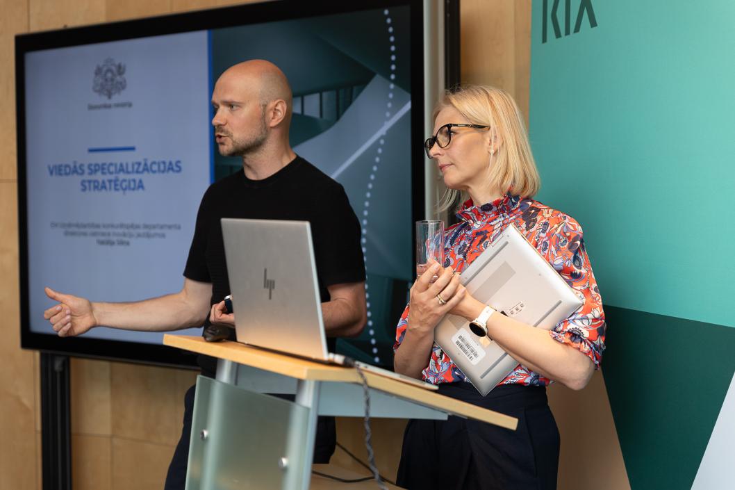 RIX pasākumā runā Aigars Runčis